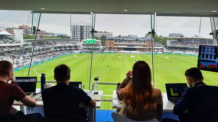 LiveWireSport's tweet photo. Turned out lovely at @HomeOfCricket 🤩

Buzzing to have our team on the ground for the big finish to a spectacular few weeks

67 matches down, 1 to go! 

#TheHundred https://t.co/LrmbXBLDrh