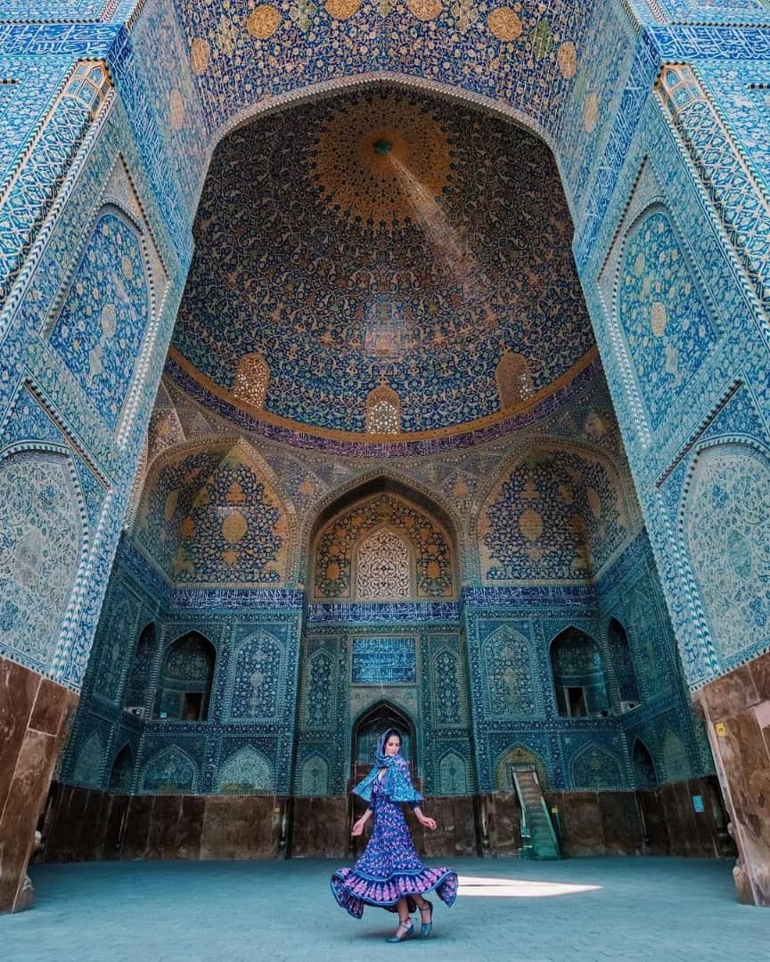 toirantour's tweet photo. #HappyWorldMosqueDay 🕌
#ShahMosque, #Isfahan, #Iran
The Shah Mosque was registered in #UNESCO World Heritage List along with the Naghsh-e Jahan Square.
Have you ever visited an #Islamic Mosque?
#toirantour #irantravel #irantourism #mustseeiran #visitiran #iranvisa https://t.co/TlRdoLsXTi
