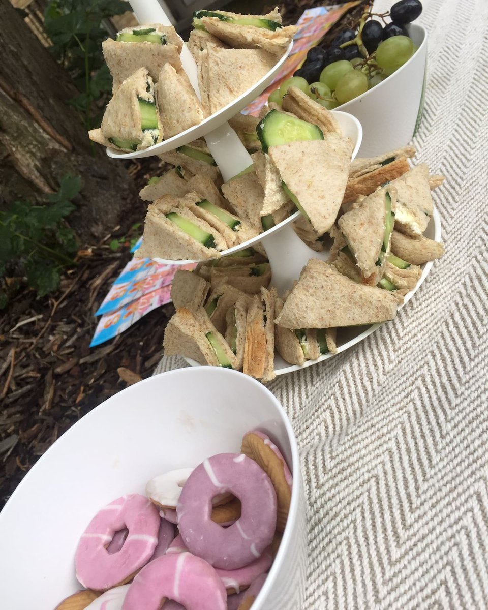 StClementsBow's tweet photo. Thank you to our St Clements residents who came down to the picnic today! Lots of food, drink and good company. See you again next time ☺️ https://t.co/N4WFhCMUFZ