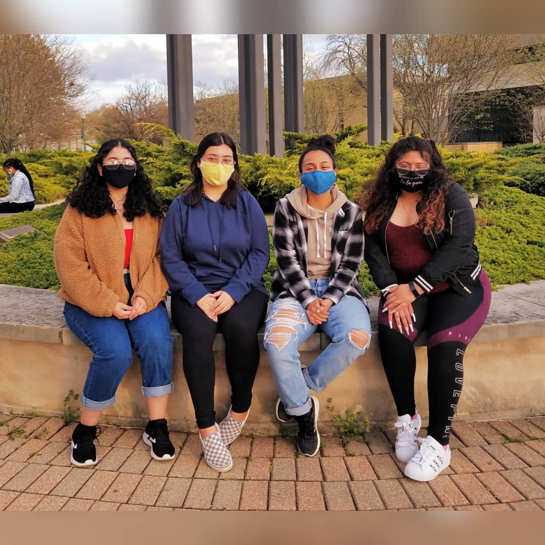 EIU_LASO's tweet photo. Welcome Back!! Were excited to be starting off a new school year by announcing LASOs new E-board!! Congratulations Ladies!! ♡♡♡
President: Kyara Morales
Vice President: Kristal Munoz
Secretary: Jasmine Yusef
Public Relations: Diiana Argueta
♡♡♡ #eiulaso #eiu https://t.co/XomQf7J3gK