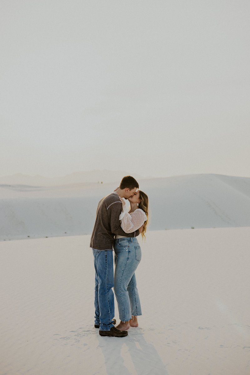 FrischStephanie's tweet photo. love of my life 🤍💍 https://t.co/03OvDXvOcF