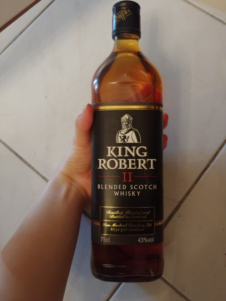 eoaw01's tweet photo. #بنت_تستهزء_بالمساجد

عندي 🍺🍺
بلاك ليبل 
و شيفاز 12
و ابسلوت فودكا
و قرقوز
و كينق روبرت فودكا 
و استكواش 
على الشرط 
مشروط مرجوع 
الخاص للجادين 
(( جدة فقط )) https://t.co/pgtH3GePiz