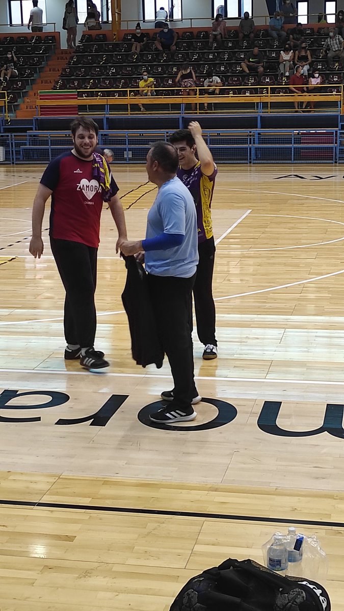 Balonmano Caja Rural de Zamora tweet media