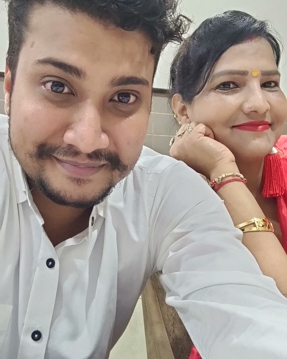 Rithikdattera's tweet photo. 21st birthday 🎂🎉 https://t.co/Jl3JUxkgxo
