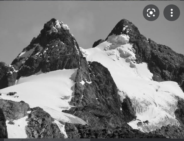 TSONGOKASEREKA1's tweet photo. @MuheryaDamien @BashiziBirindwa @officialmutombo Oui c’est vrai. Le sommet le plus haut de la RDC c’est le Pic Marguerite (5’109 m  alt.). Dans cette région l’on trouve beaucoup d’Arabica d’excellente qualité! https://t.co/G3vgDuG1Ug