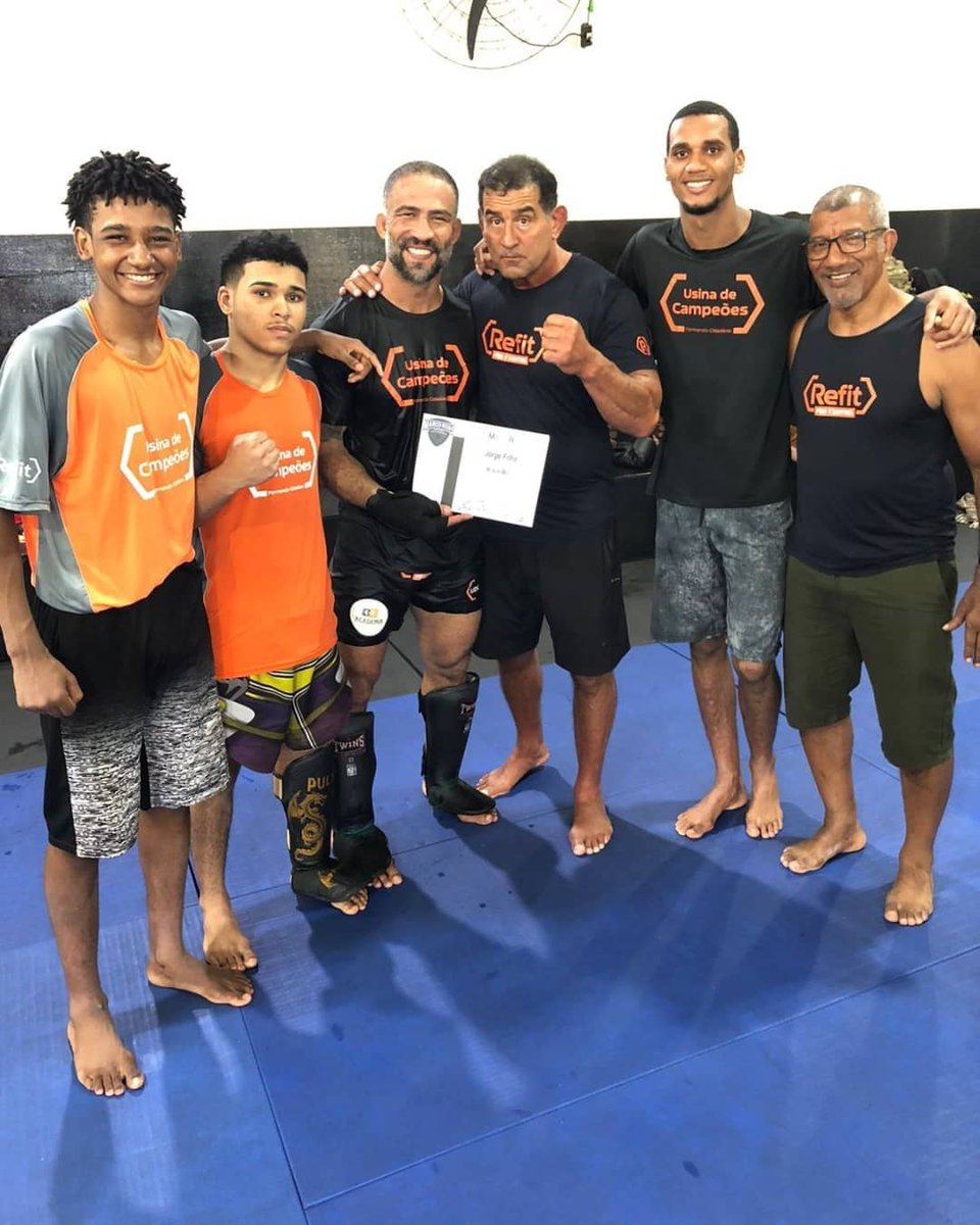 GbFerreira27's tweet photo. #jorginhofilho #blackbelt #rizzorvtlb #usinadecampeões #refitprofighters #academiadojorginho #ALendaMarcoRuas https://t.co/SVlwvagPQj