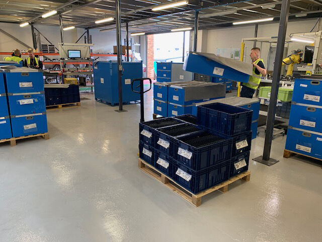 pscworcsltd's tweet photo. As #flooring experts we are ready to take on any project and when asked to do the flooring of Arrk Europe's busy #warehouse we had the opportunity to use our special #EpoxyResinFlooring.
Discover more..https://t.co/41lLSjbPQ3
@edeliveryexpo @etailexpo #eDX19 #IRX19 #UKmfg #UKmfg https://t.co/VcEdanUBEg