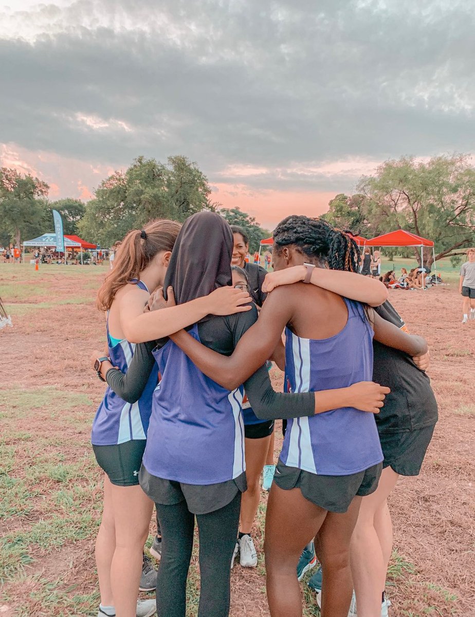 coach_counter's tweet photo. The future is here!
#runyourrace👟
#runyourpace💨
#goals🦅🏃🏽♀️🏃🏼♀️
#regionals2021
#thepoweroflove💜💛
@3jstone @RichardsonTF_XC https://t.co/jAY0SNUqcz