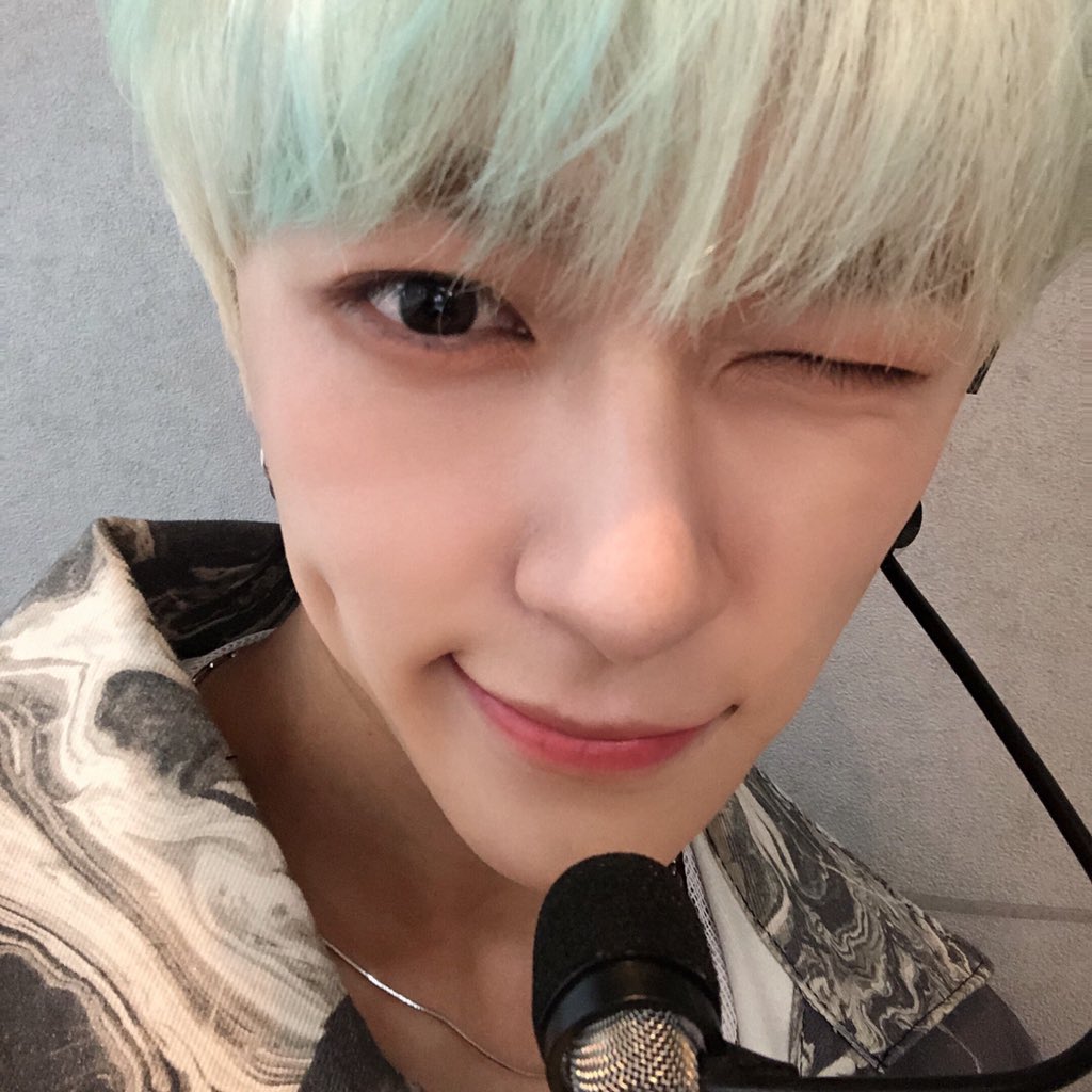 cukeypy's tweet image. 📷210821

¿Disfrutaste el escenario ~~?! 🧐 
Que tengas un buen día hoy CU:KEY🍪❣️

#환 #HWAN