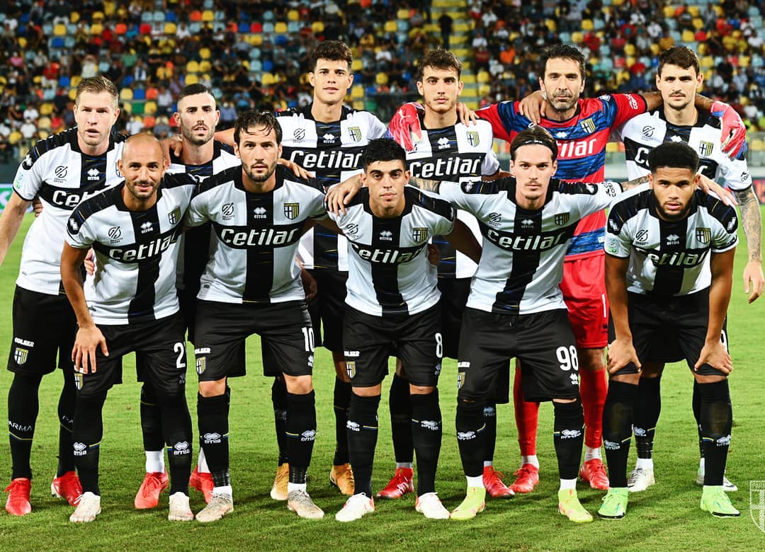 KuspideSports's tweet photo. ⚪⚫¡OSORIO Y EL PARMA AL RUEDO!‼️

El @parmacalcio1913 de Yordan Osorio debutó el día de hoy en la Serie B de #Italia, el resultado fue empate 2-2 ante el Frosinone.

#kuspidesports #deporte #futbol #focus #maracaibo https://t.co/w9GIOYSjcb