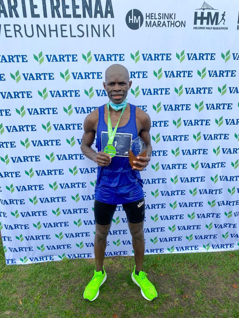 3-time winner of the Mt. #Cameroon race Mbacha Eric has won the #Helsinki marathon for the second time in a row. The race was held today in Helsinki, #Finland, where the Cameroonian sought refuge after fleeing the #AnglophoneCrisis. Read full story:https://t.co/gHhvAtGh9P https://t.co/14lhmgjVMe