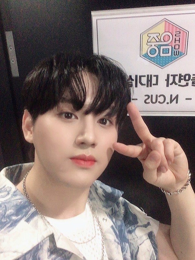 cukeypy's tweet image. 📷210821

CU:KEY, ¿viste el escenario de N.CUS hoy? ♡♡ 
Al final, junto con Yongyong📸📸