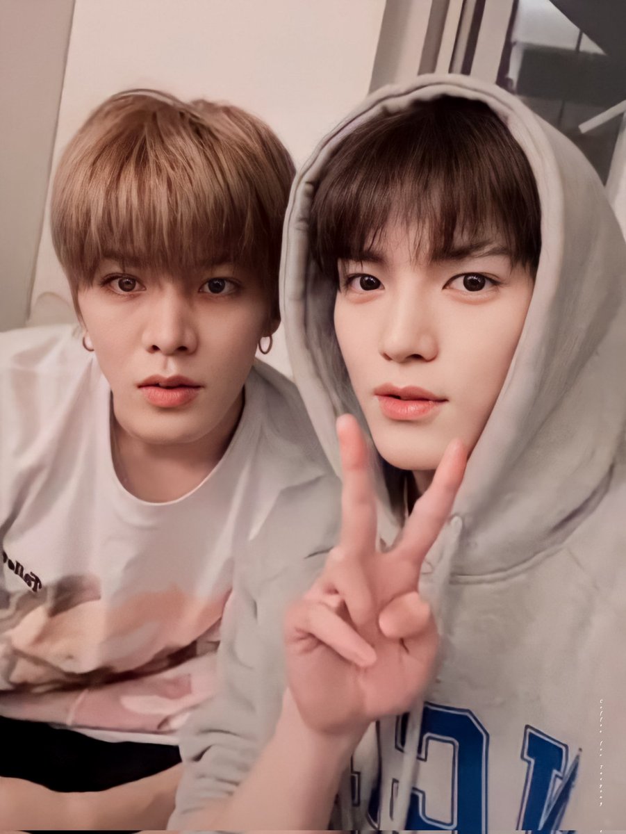 CoffeeJnTy's tweet photo. taeyong and yuta😍
#TAEYONG #태용 #NCT127 https://t.co/ESKHw3Jauc