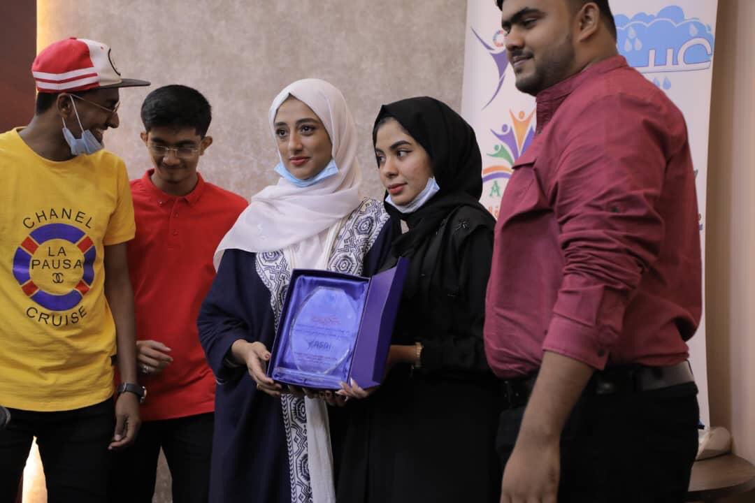 YASDnetwork's tweet photo. احتفالاً باليوم العالمي للشباب ان اليوم تكريم شبكة الشباب المناصر للتنمية المستدامة ضمن أحد المبادرات الشبابية الناشئة والفاعلة في محافظة عدن. كما شارك قادة الشبكة ضمن ورشة عمل بعنوان "دور الشباب في الحد من مخاطر الكوارث" وحضر الحفل ممثلين عن محافظة عدن والوزارات والمجتمع المدني https://t.co/A5Wu1VJ71K