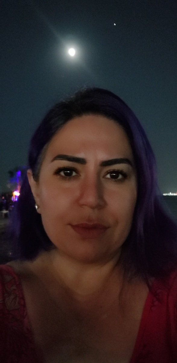 ilknur_YLCN's tweet photo. Tenin almış beyazlığını aydan
Saçlarının rengi geceden
Bundan geceye sevdam
Sen örterken benimle kalbini
Al aklım gibi hissimi
Al çünkü özlüyorum
#kovadolunayı
#Kovakadını
#MaviAy
#gümüşyüzlügüzel
#Dolunay
#GeceyeBirSozBırak
#GeceyeBirNot
#GeceyeNotum
#Gecekeyfi
#Anıyaşa https://t.co/naHEumntEd