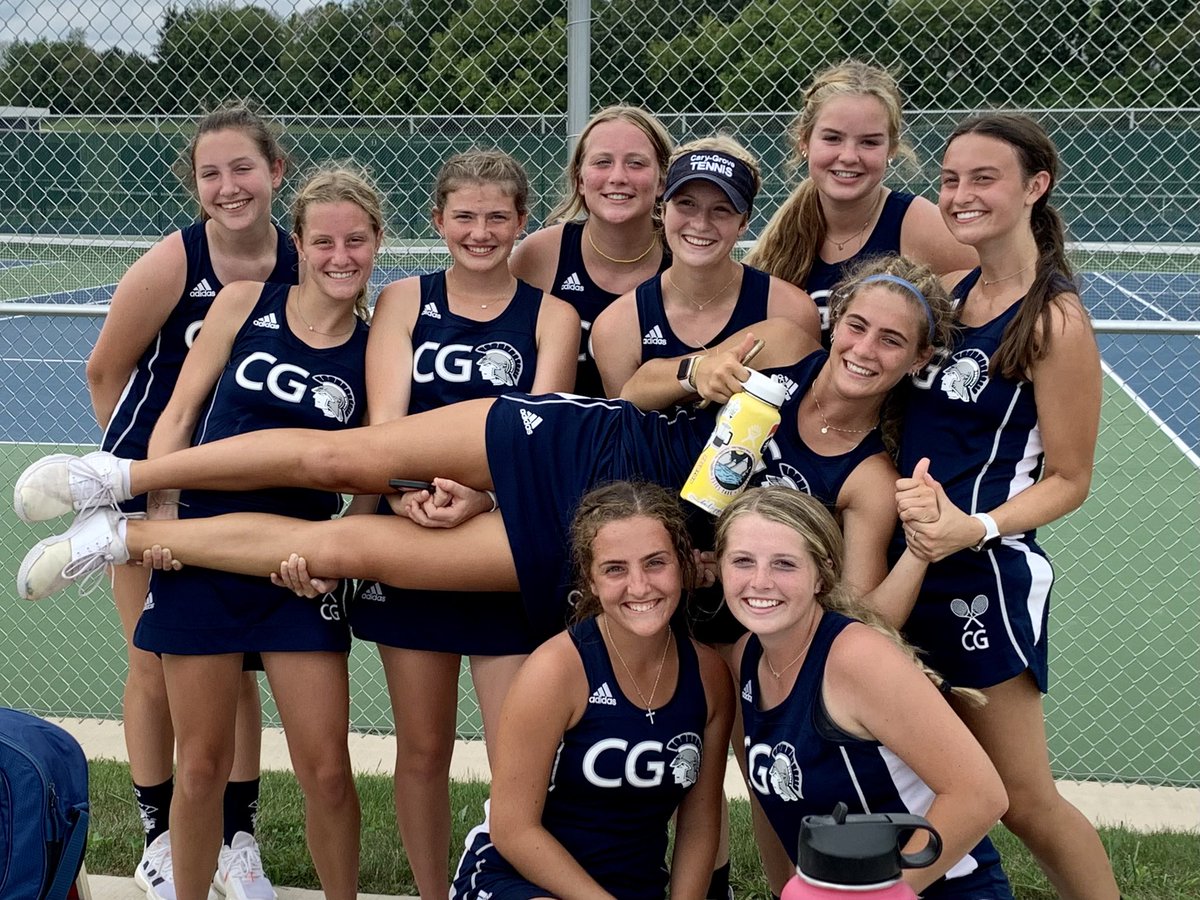 CGHSTennis's tweet photo. An awesome day of tennis at our CG site with 4 evenly matched teams. We went 1-2 on the day with all the matches being close! More importantly, we showed growth on our second day & I’m excited to see more as we continue into our second week of competition! #webattled💪🏻 https://t.co/ZgLFte9Yke