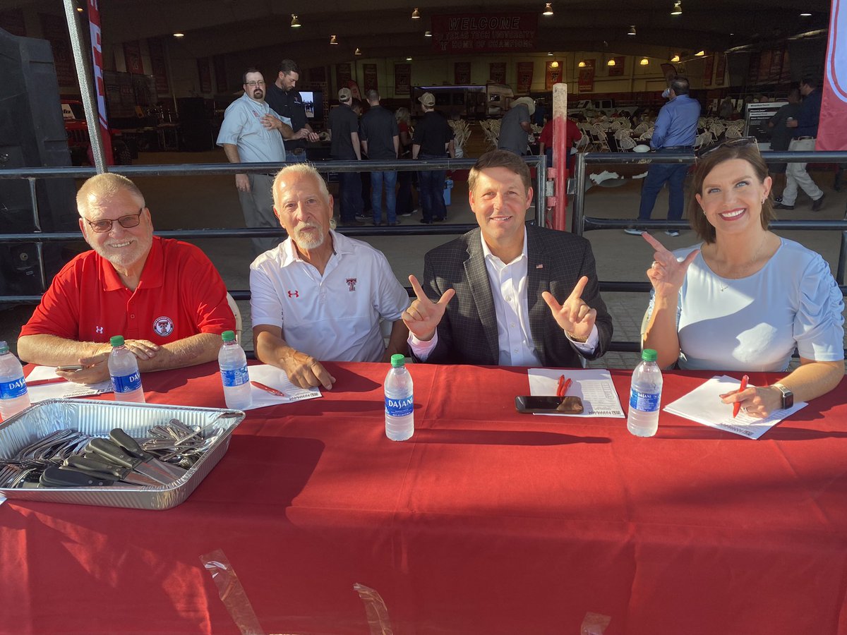 TerriFurmanKLBK's tweet image. The Annual @Raider_redmeats  KCBS BBQ &amp;amp; rib-eye Championship Cook-off at and for @TexasTech was another huge success! #supportyourlocalpitmaster @smokinxbbq #texastech #agschool #bbq #raiderrumble