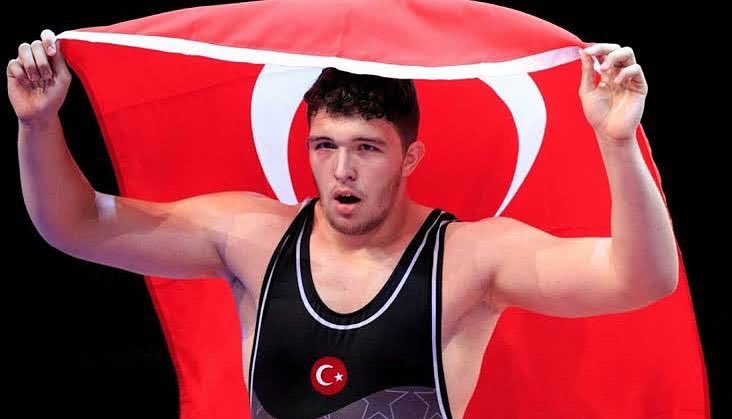geakturkiye's tweet photo. Muhammet Hamza Bakır, Gençler Dünya Güreş Şampiyonu!🏅🇹🇷

Dünya Gençler Güreş Şampiyonası'nda grekoromen stil 130 kiloda altın madalya kazanan milli güreşçimiz Muhammed Hamza Bakır'ı tebrik ediyoruz...💪👏🇹🇷 https://t.co/qXdpVm1WTJ