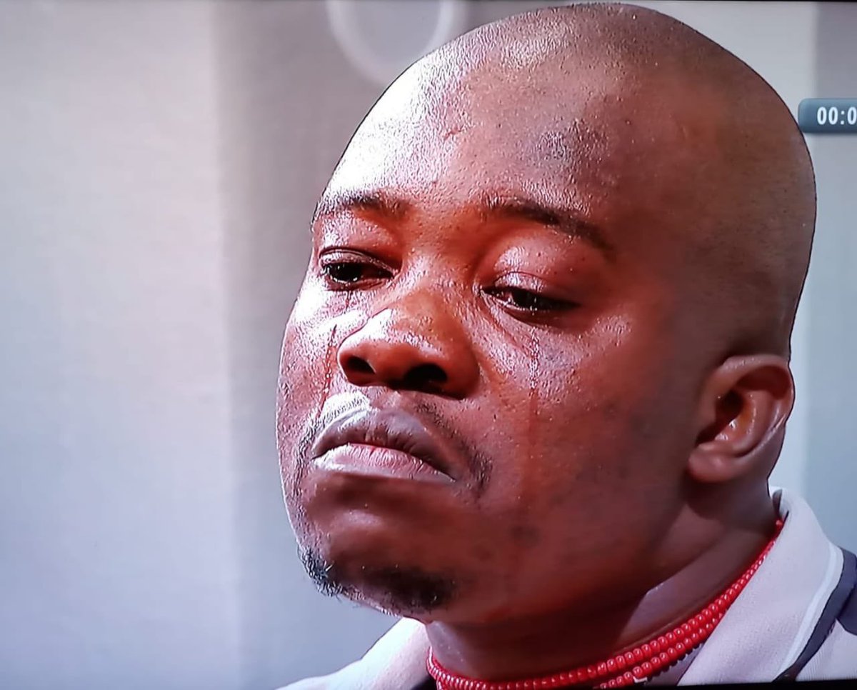 RealMeliMelz's tweet image. Just wondering if @ZaharaSA  sometimes listens to her songs and be like ''Rhaaa ndiyacula kodwa.  Yoh! ndicula kamandi''
 Because YEY!