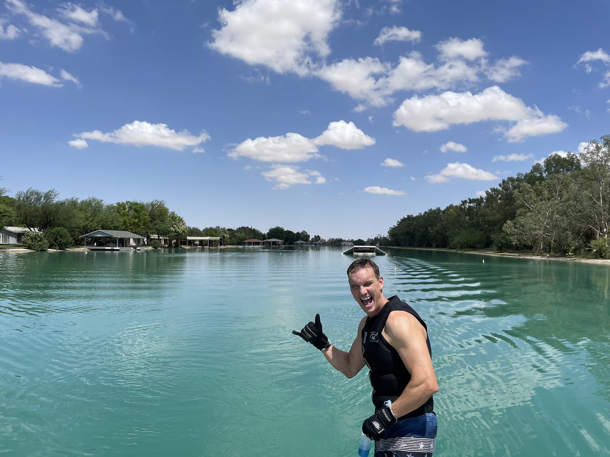 troyhirschfox5's tweet photo. Fun to get back on the water again! Haven’t skied much while re-habbing slight back injury. But w help from @rehabunited I was able to get back at it! Just in time for the fall season!
#senditsd https://t.co/uA16UQgORh