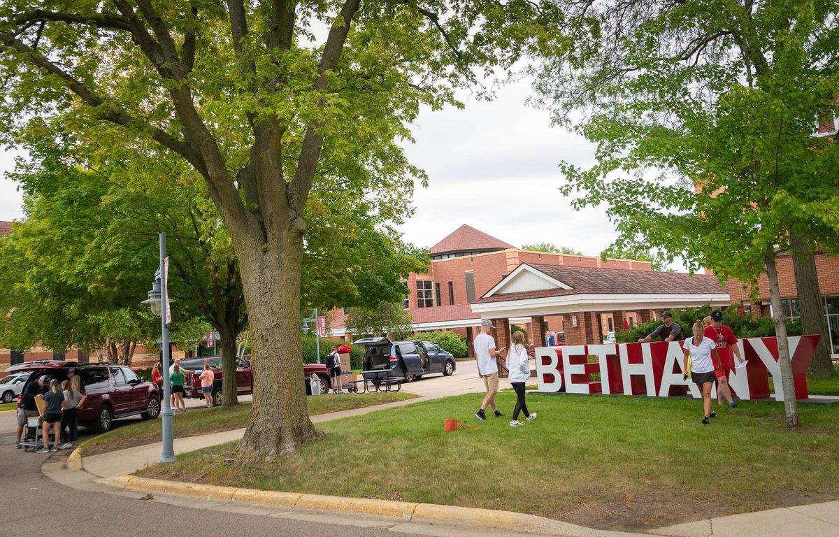 BethanyLutheran's tweet photo. Today was MOVE IN DAY at Bethany! 👏📦 Welcome to our new and returning students! 

Be sure to check out our Best Week Ever Schedule: https://t.co/G7a7QGEqOT #ForeverBLC #BLCBestWeekEver https://t.co/C42lzUNPnV