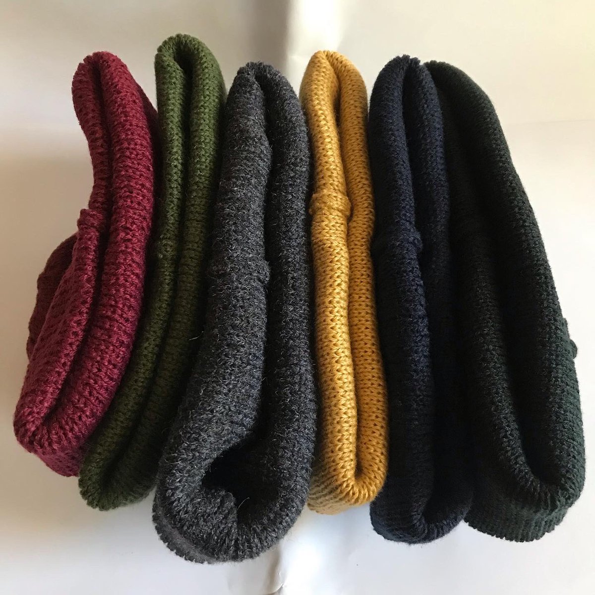 araivuuta's tweet photo. BEANIE POLOS MALANG | IG : @araivuta

Bahan 100% acrylic, tdk cpt molor, bisa utk model fashion apapun. Aneka warna tersedia | 25k/pcs | COD Malang (Galunggung) @infomalang #pasarmingguinfomalang https://t.co/VZbD8SYLkV