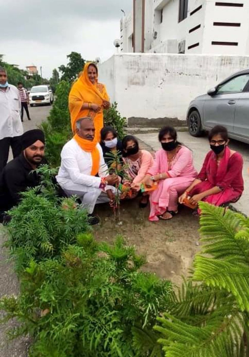 राखी का पर्व भी आ गया दोबारा
बेरोजगारी में जीवन कट रहा हमारा
अब तो सुन लो हमारी पुकार 
डाइट d el ed को नियुक्ति दे सरकार 
<a href="/UttarakhandEd/">Uttarakhand DIET D.El.Ed Batch 2017-19</a> 
<a href="/TheArvindPandey/">Arvind Pandey</a> 
<a href="/pushkardhami/">Pushkar Singh Dhami</a>