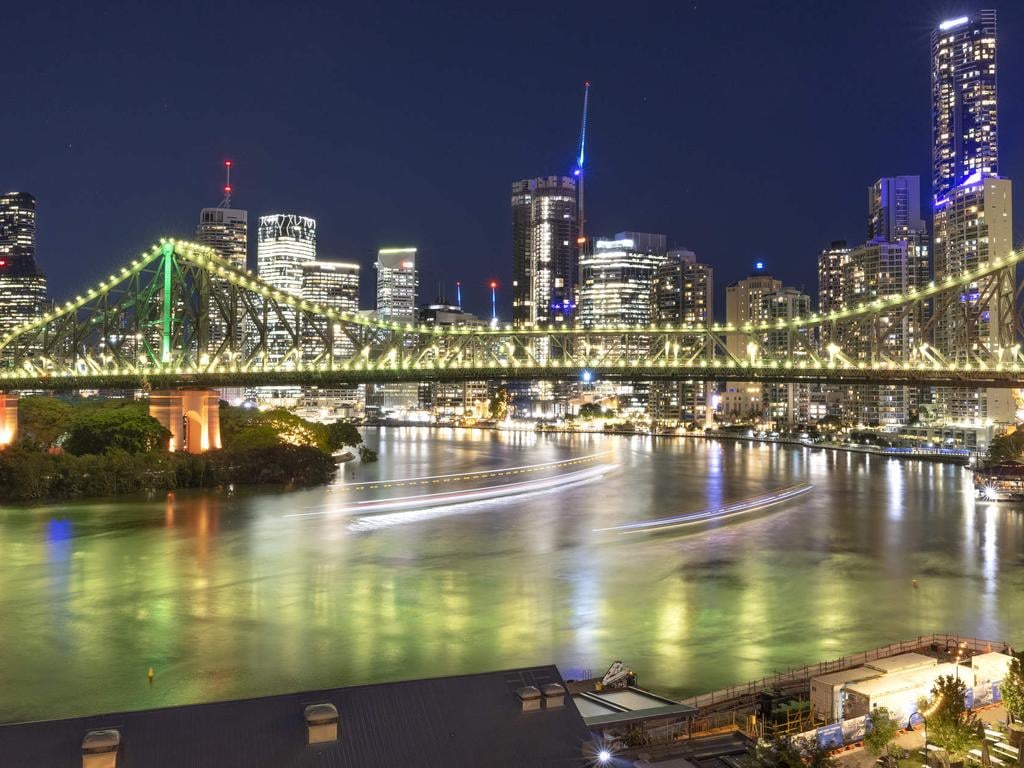#Olympic boom: John McGrath reveals where to buy in Brisbane to win property gold

#Olympic2032
#BrisbaneOlympic

LetsTalkCity #Brisbane #RealEstate #Property 
infoblaze.tiny.us/78965
<a href="/liztilley84/">Elizabeth Tilley</a>
Via realestate.com.au
