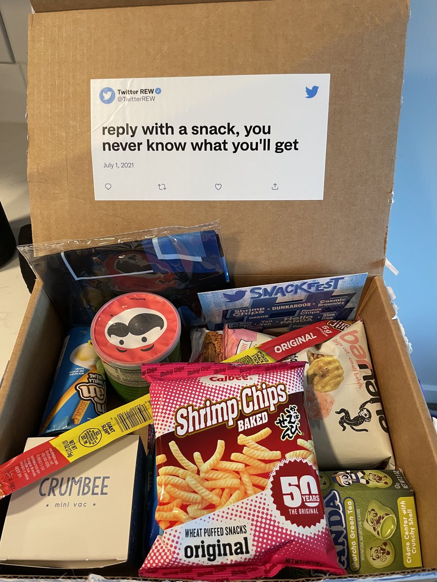 NoelClaudio_'s tweet photo. Look what came in the mail today! @TwitterREW Snackfest is lit ๐ฅ I donโt know where to start! By 2 am, this may be all gone lol. #SnackFest #TwitterLovesMe #ImReady https://t.co/VIv0QUFoIp