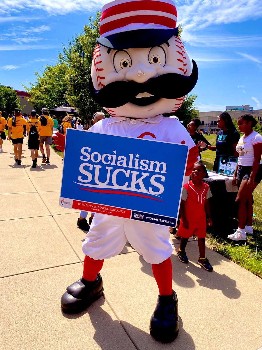 maggiefuchs9's tweet photo. America’s Favorite Pastime > Socialism. Mr. Red seems to agree!! ⚾️🇺🇸⚾️🇺🇸 https://t.co/JdMoFXBjst