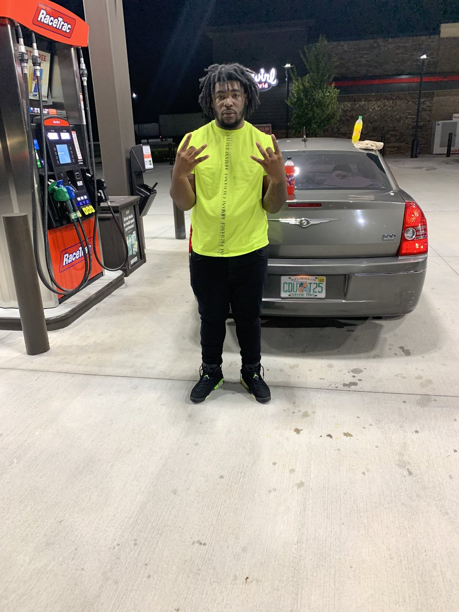 EjBerryjr's tweet photo. 🤷🏾‍♂️💡 https://t.co/qBkwKhQgbt