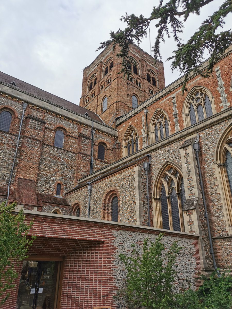 PeterDutton81's tweet photo. #officefortheweekend @StAlbansCath https://t.co/PyUisxFmqg
