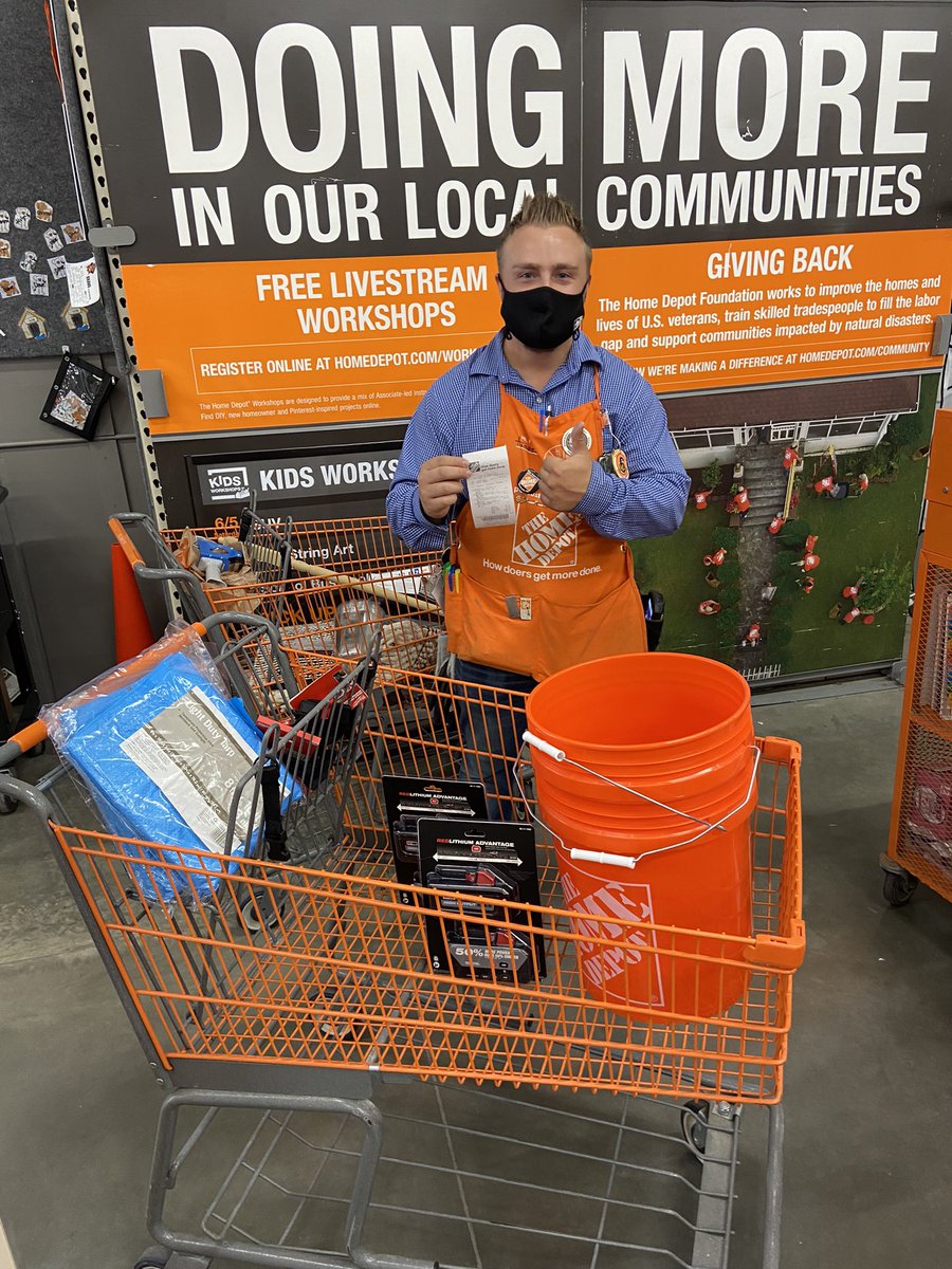 Thanks to Andrew’s awesome customer service. We were able to recover $600 worth of merchandise. Thank you Andrew!!!!!!