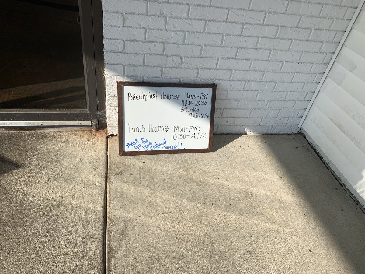 rawwdog99's tweet image. Omgggg my god y’all afternoon evening morning!! First job 1400 miles god I’m exhausted!! @suzjdean this was the place!! Omgg ms destiny called it !! She had deep sweet accent @suzjdean do you have one..@sak_shoes @mattyrock2k the leaves omgggg! It’s called #maintable! Maxton Nc!