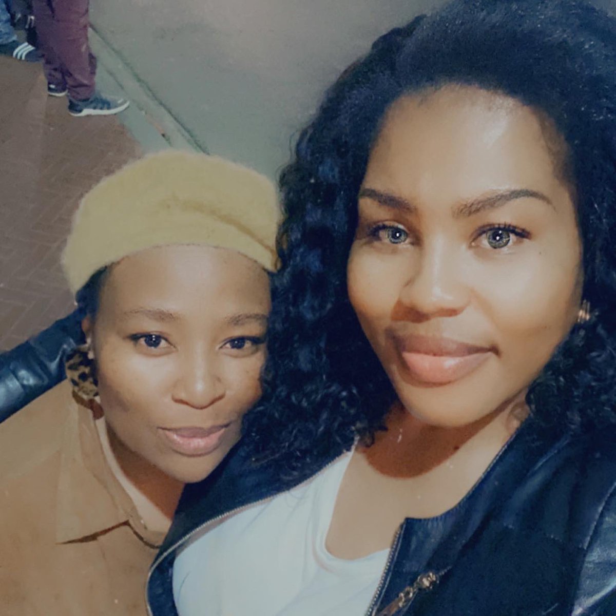 nhlakesm's tweet image. It’s been a great day!😊🙏🏼❤️ @QueenMbee I love you girl!❤️ Our friendship is truly one of a kind! #BlessedAndGrateful