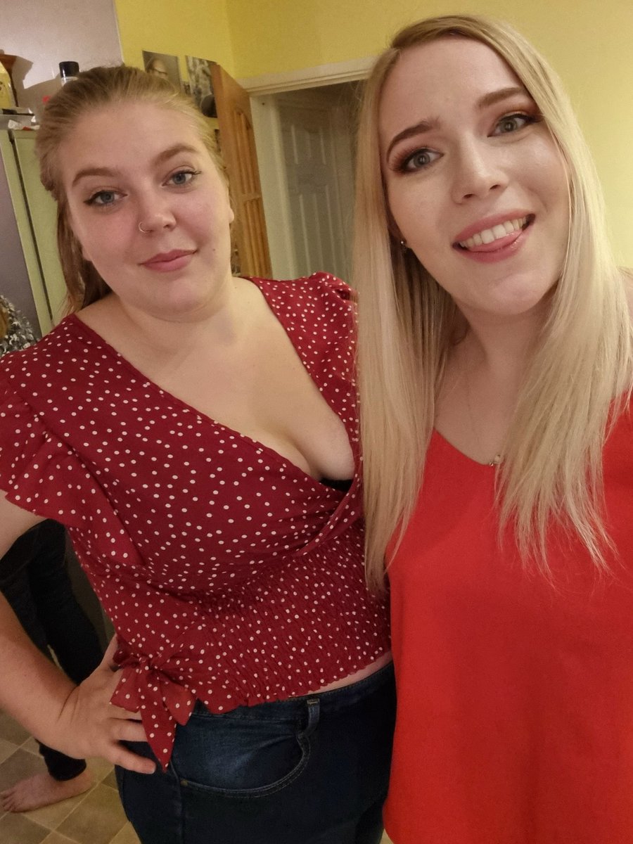 _Flossie01's tweet photo. Best cousin in the world ❤ https://t.co/3OmPAgNDxo