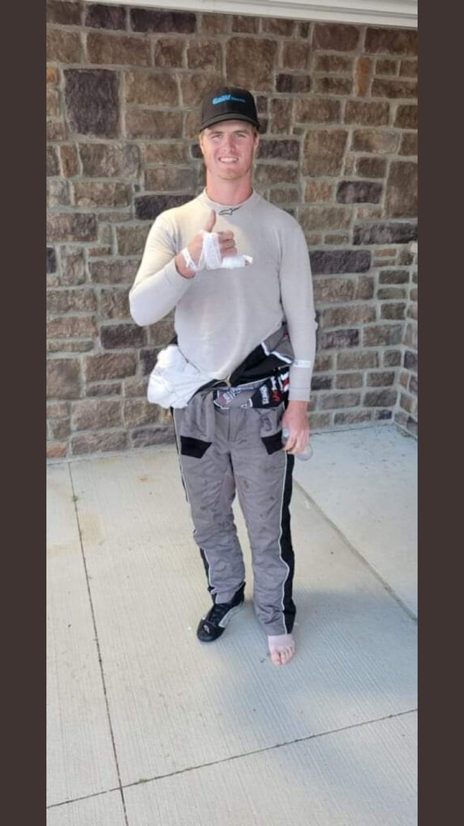 Zachary Tinkle tweet media