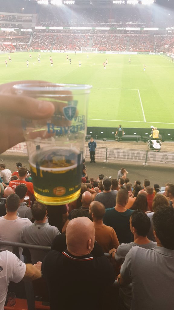 PintenEnPunten's tweet photo. @stijnisdruk @SCCambuurLwd @GalatasaraySK #smallbeers #bigclub Prima pot, sportieve tegenstander uit een mooie en gezellige stad. Succes verder Cambuur en tot 24 april 2022. Vizier op Benfica nu, vlammen dinsdag! https://t.co/AvVmYA0evR