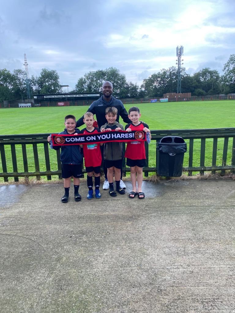 harefieldyouth's tweet photo. Congratulations to our Men’s first team, winning 2-1 today to get through to the next round of the FA cup.
Fantastic to see some of our youngest players back in the stadium as mascots and having fun at half time with a penalty shoot out ⚽️
#oneunitedclub #haresfamily https://t.co/axKhJ5Rgqr