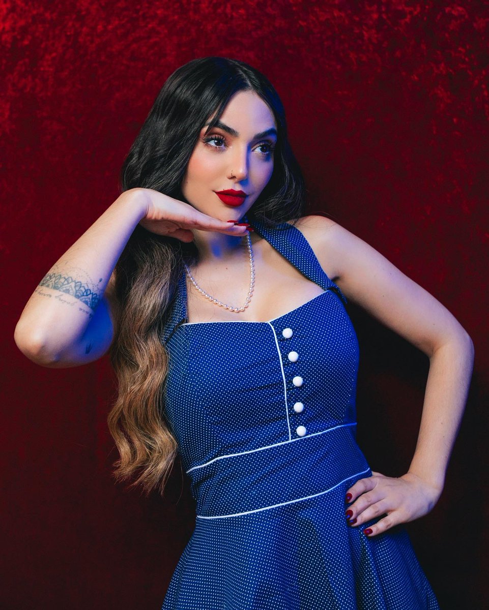 NyviEstephan's tweet photo. É “dima” ou não é? 😍 fotos do clipe NA BASE do @baianolol1 ft @leosantana e @kaweoficial 🔥
#essaminaédima #nabase https://t.co/cuL5l6fIlI