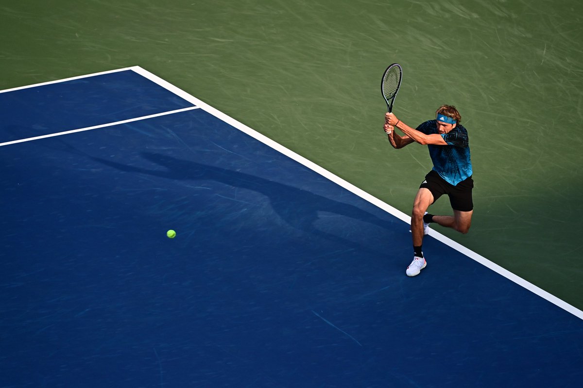 CincyTennis's tweet photo. First set 6-4 ➡️ Zverev
#CincyTennis https://t.co/CSEJ8yGBcs