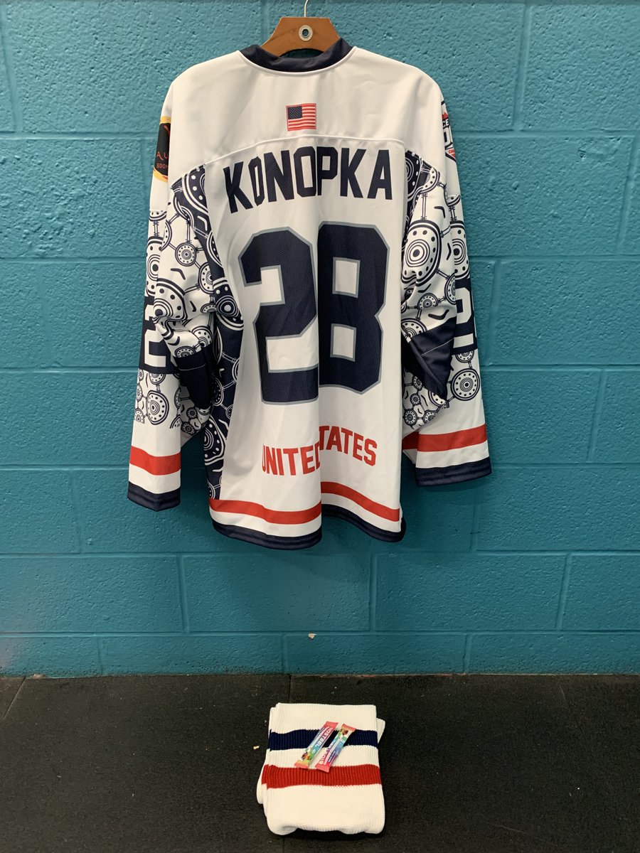IHClassic's tweet photo. Locker rooms are ready! @ZenonKonopka @drakecaggiula @JBrittain13  https://t.co/4juy1yxdzu https://t.co/Mafp3OVx0p