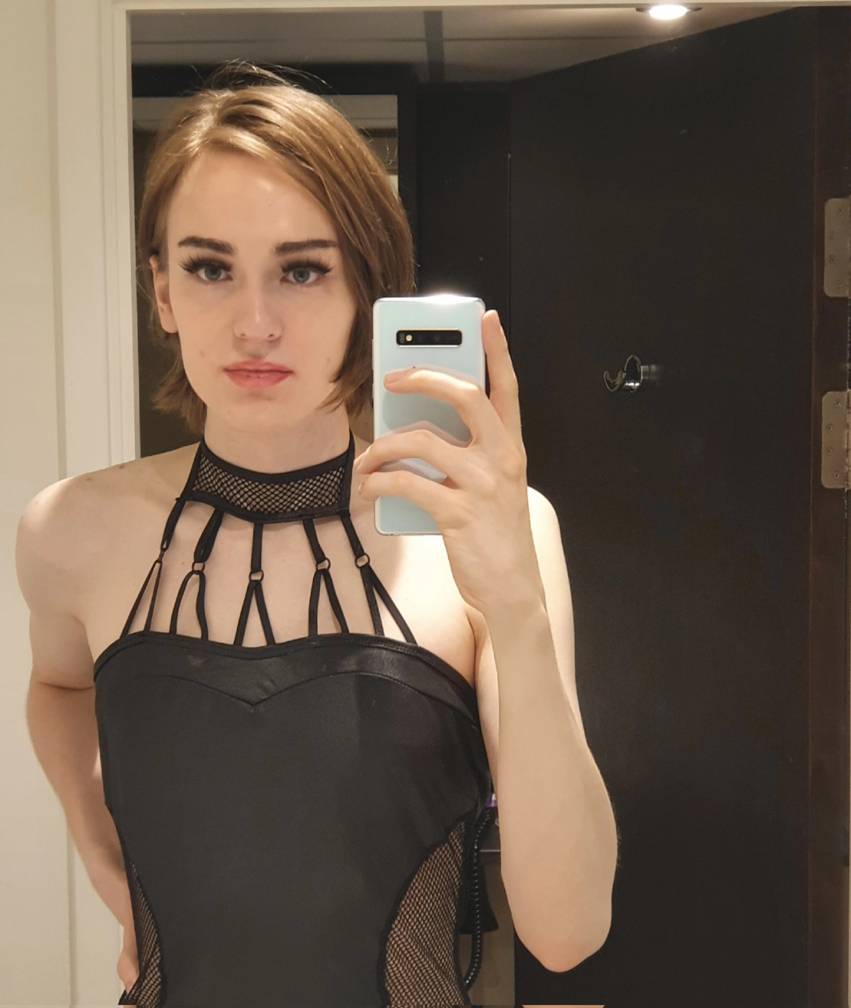 Lexxiraus na platformě X: „t.conFOxjfscGv“  X