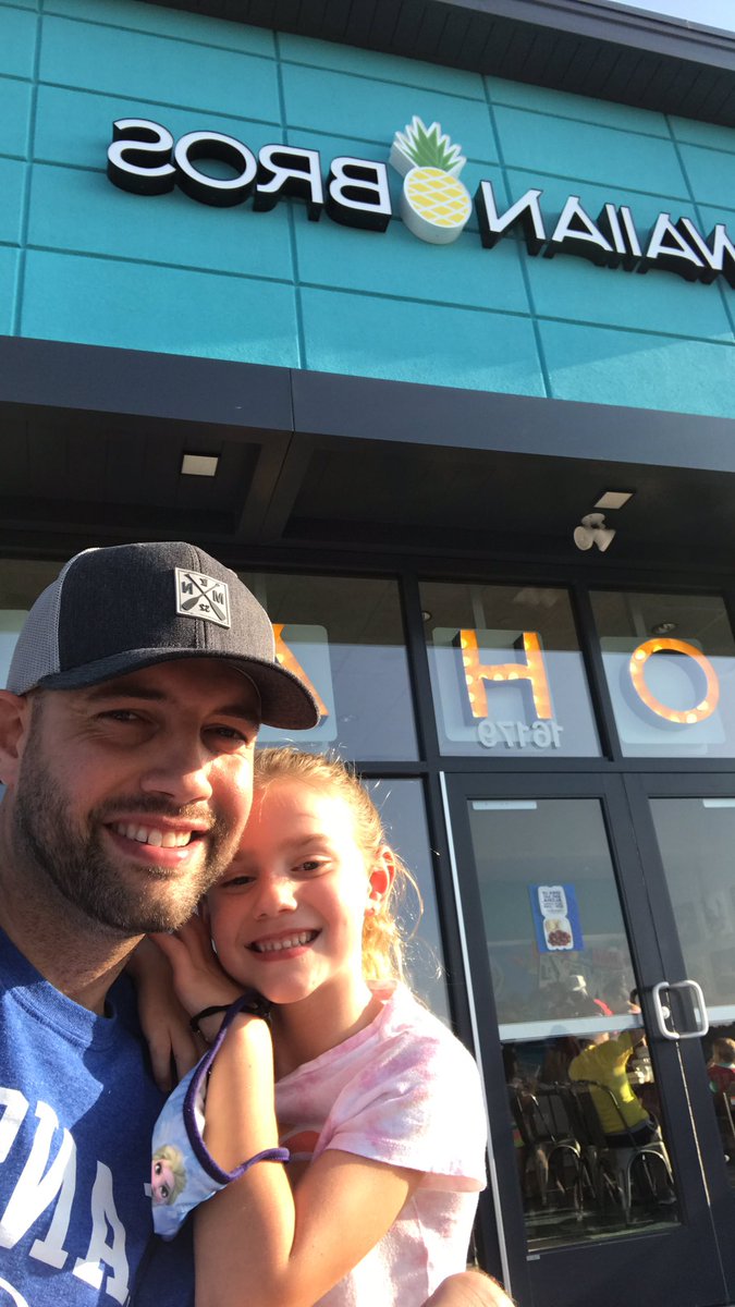 Great time at the opening of @bros_hawaiian