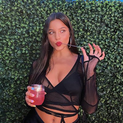 ooctxmorat's tweet image. .༗ best morat + emilia stan .༗
#KCAMexico #Morat