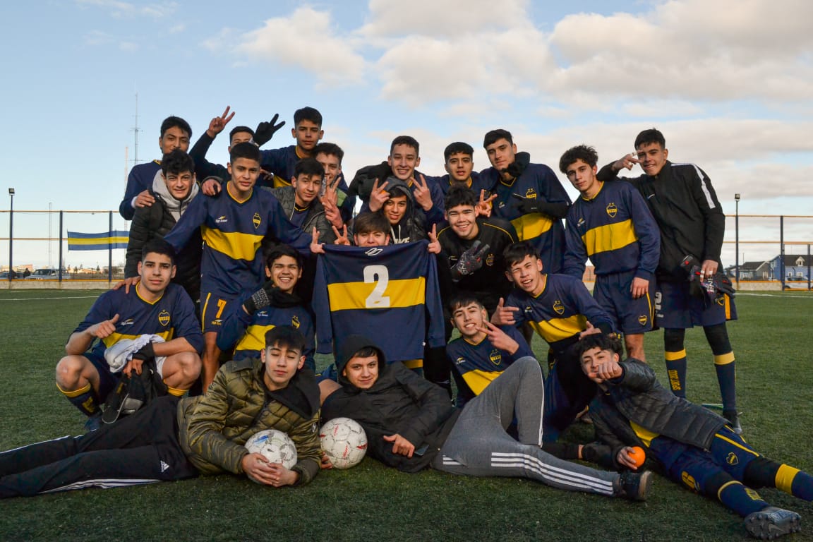 5ta división 

🔵🟡🔵 2 Boca Rg - Boxing 0 🟢⚪🟢

Bien jugado chicos, felicitaciones por el gran partido!
