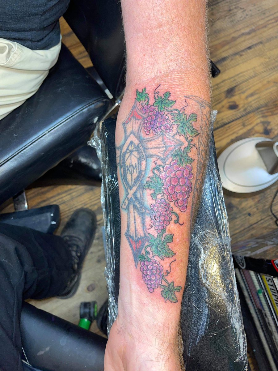 eb35d3e7feef4bd's tweet photo. Week of grapes https://t.co/YNcUi7HpXW