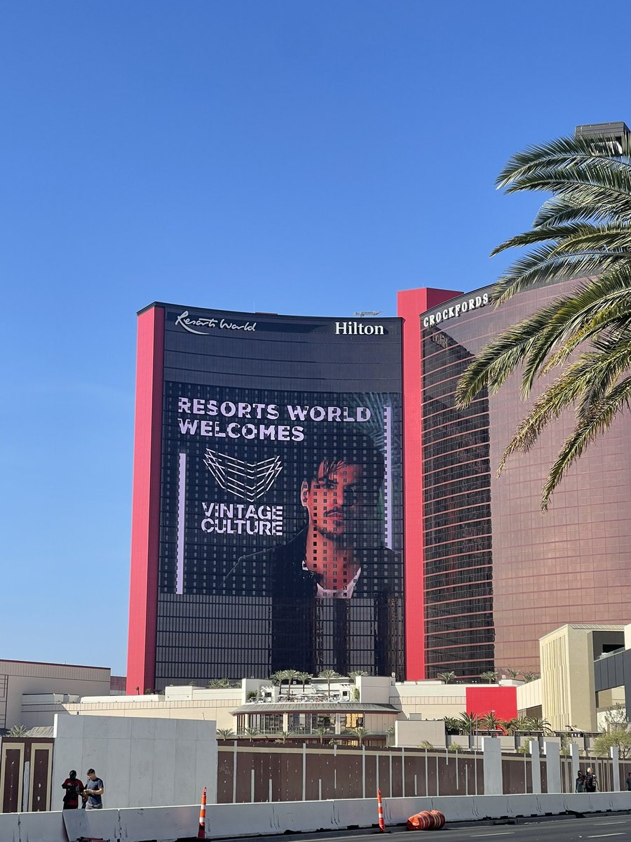 VintageCulture's tweet photo. What happens in vegas… ❤️‍🔥 https://t.co/c28UfeDAuj