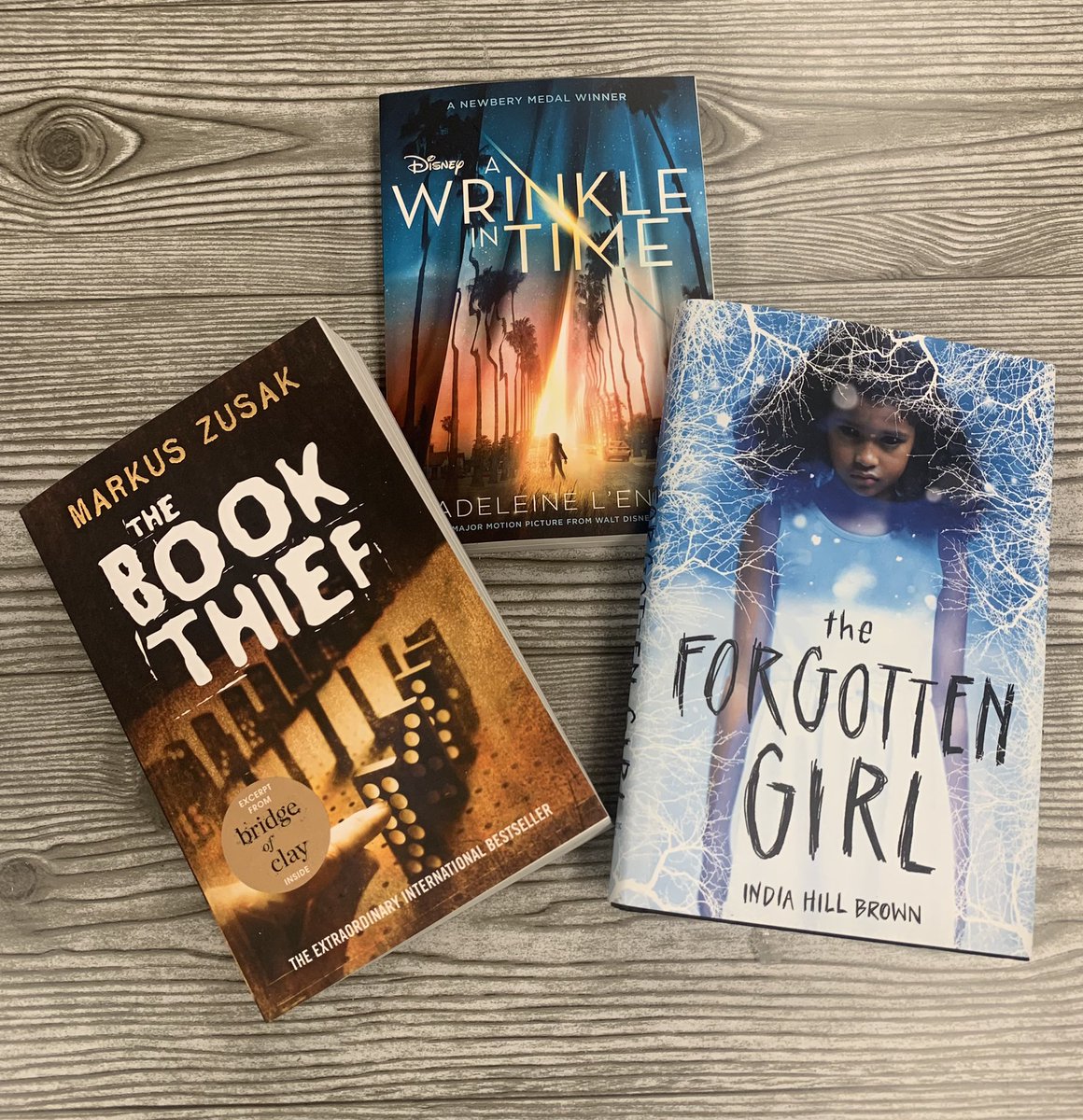 MsA_inthemiddle's tweet photo. @SueMentors @chandra7thomas They’ve arrived and are all ready to be added into the classroom library!! Thank you again! https://t.co/R6UAAXdnVs