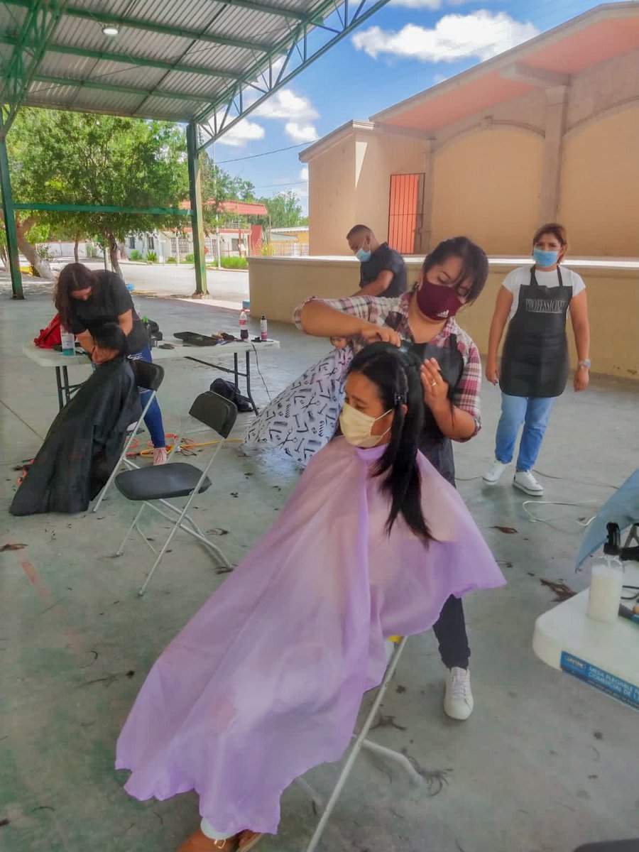 licoquintanilla's tweet photo. El día de hoy llevamos a cabo la brigada de corte de cabello para los habitantes de la cabecera municipal.
Agradecemos a la Maestra Soledad Gonzalez y a sus alumnas por su gran trabajo.
💈💇♂️ 💇♀️ 💈
¡Con acciones cómo está seguiremos cercanos a nuestra gente!
#ProgresoFuerte https://t.co/ZezxJ0TjgW